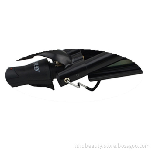 Ceramic-coated Triple Barrel Waver Iron